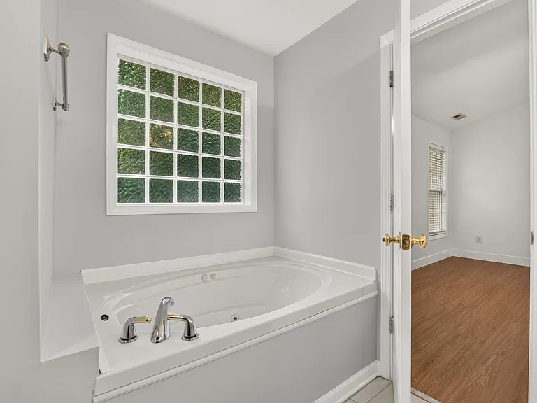 3013 Englefield Dr — Photo 22