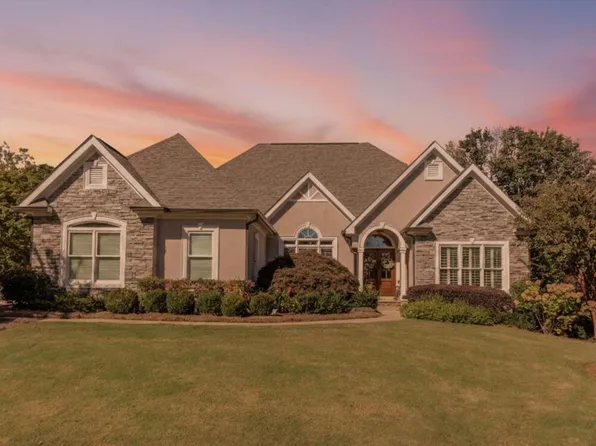 380 Fairway Cir, Monroe, GA 30656