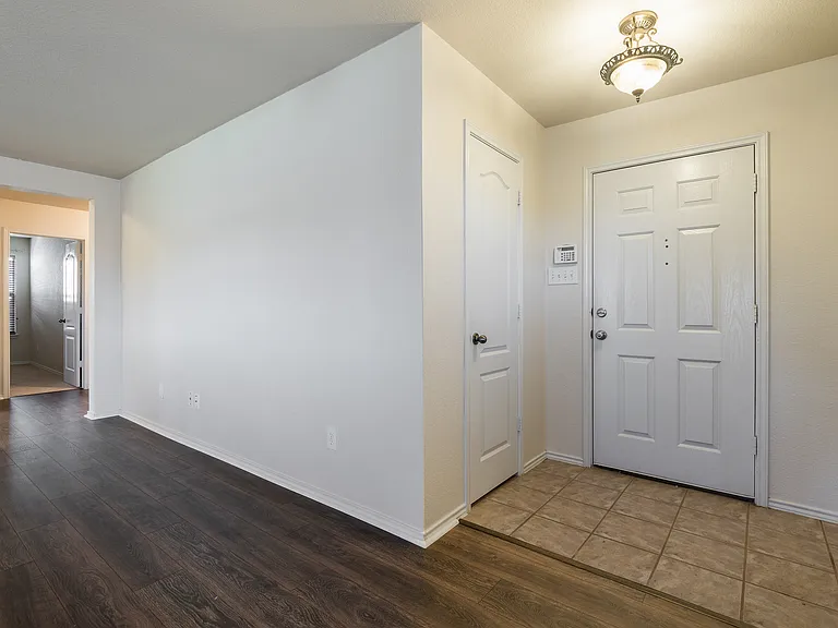 3917 Mantis St — Photo 11