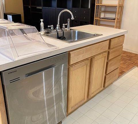 5th image of 1029-33 Spruce St #206