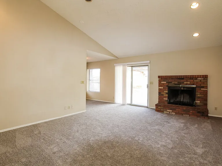 8602 W Ruth Ave — Photo 2