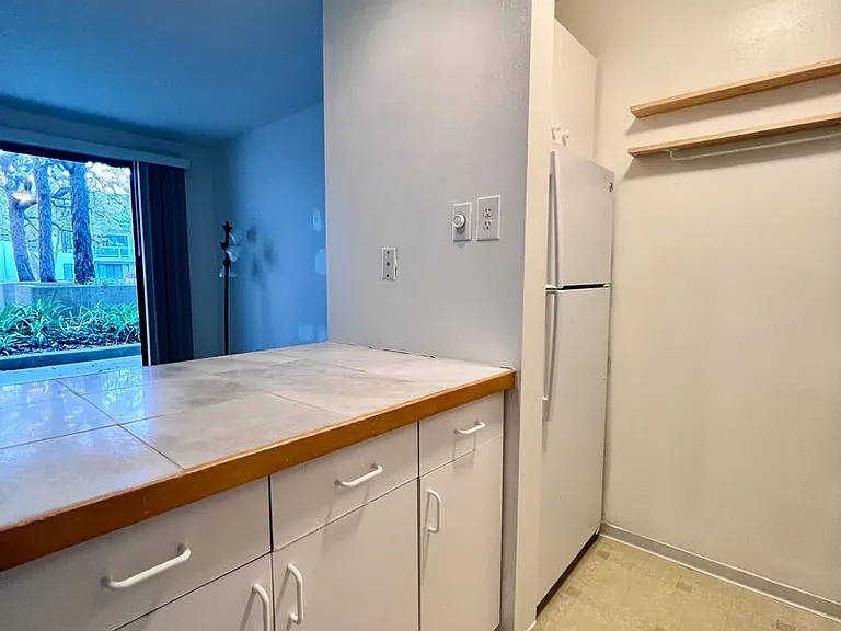 9 Commodore Dr #205 — Photo 9