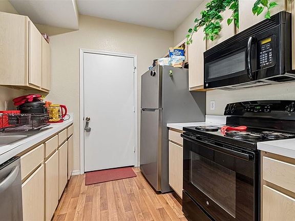 4th image of 8414 Lucuya Way Unit 201