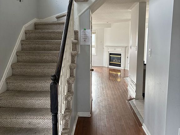 4th image of 60 Ridwell St