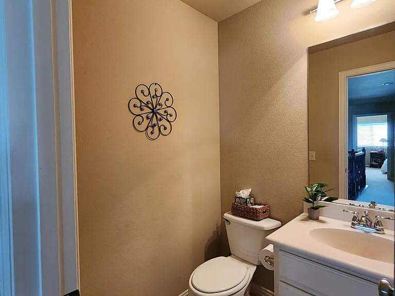 10082 Drawbridge Dr — Photo 19