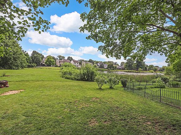 3rd image of 3523 Cove Lake Ln