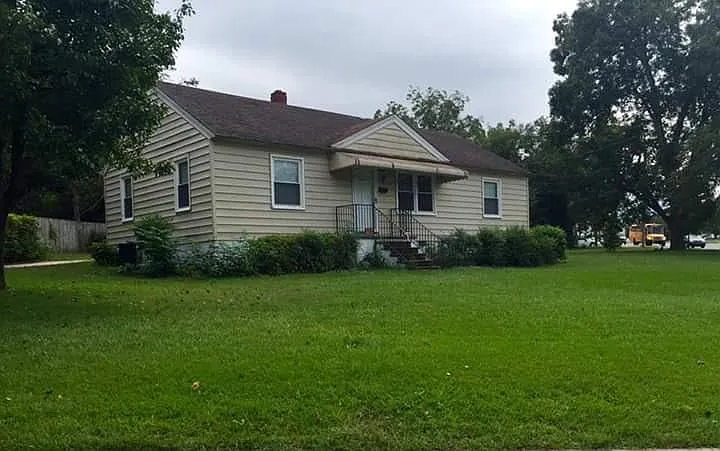 3 bed, 1130 sqft, $1,650 — Photo 2