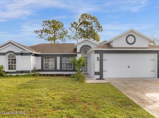 896 Hunters Creek Dr, West Melbourne, FL 32904