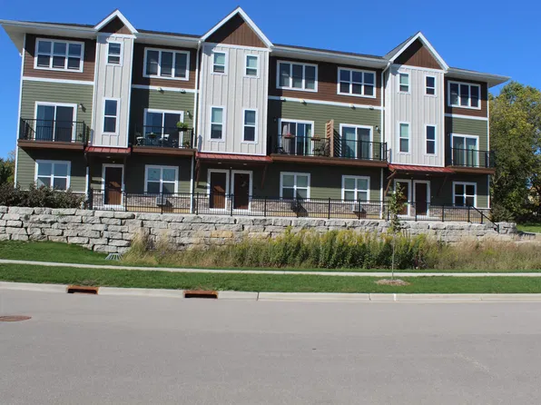2674 Notre Dame Dr #101, Fitchburg, WI 53711
