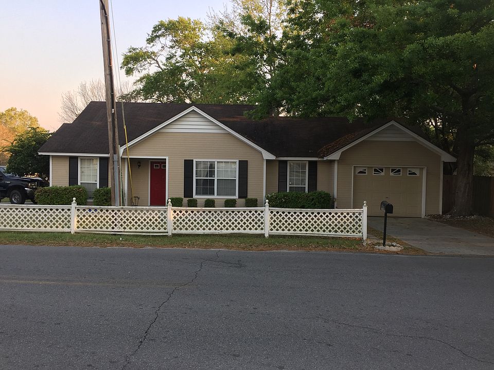 1st image of 1725 Poplar St