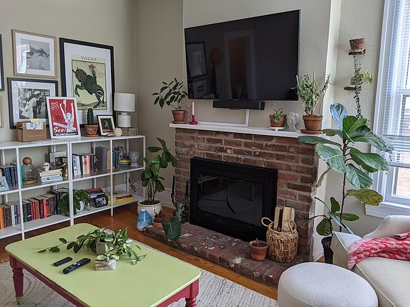 3rd image of 1237 Marion St APT 2