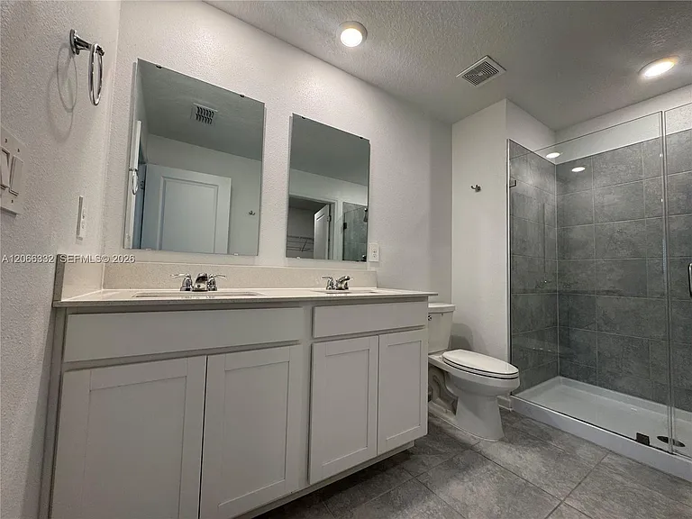 640 Daring Dr — Photo 20