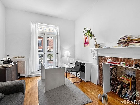 2nd image of 340 W 84th St #3B