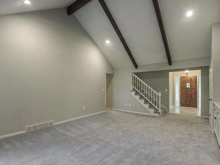 10116 Nieman Rd — Photo 20