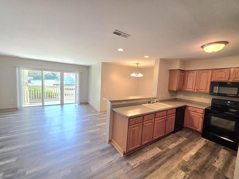 1st image of 520 Windstone DRIVE