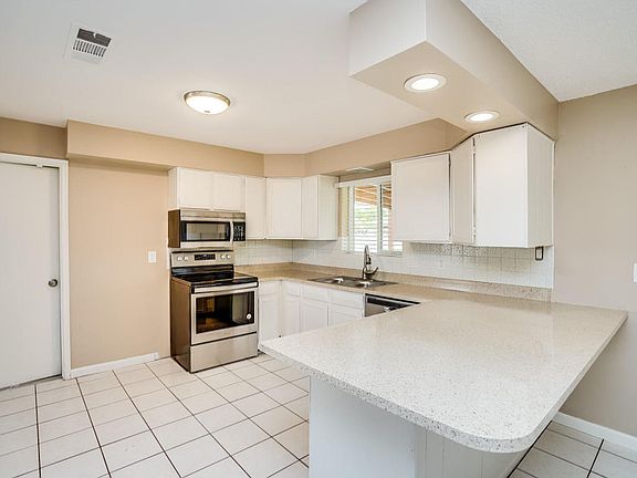 4th image of 614 E Via Elena St