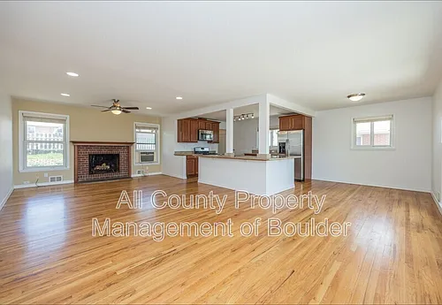 425 S 40th St Photo 1