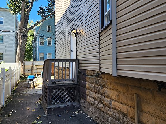 5th image of 231 Amherst St #0