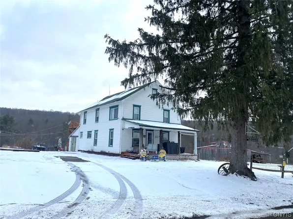 8621 Old State Rd, Angelica, NY 14709