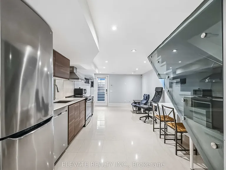 220 Gilbert Ave #BASEMENT — Photo 5