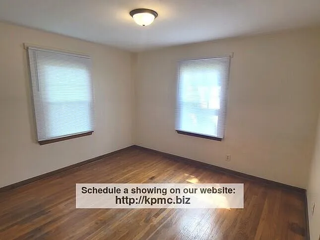 2937 Oaklawn St — Photo 14