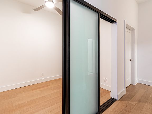 2nd image of 31 E 31st St #6GG