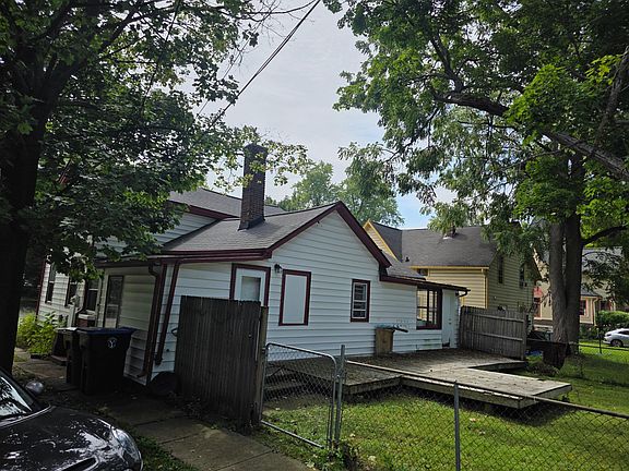 4th image of 333 E Cross St