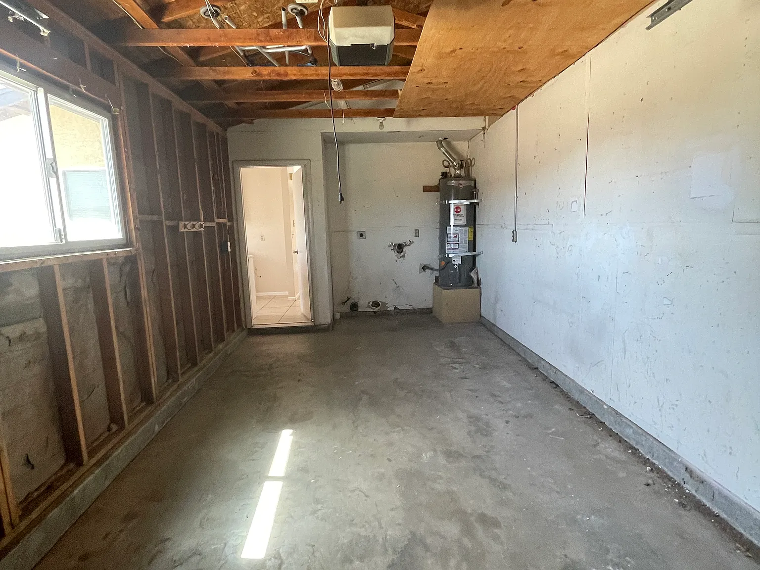 2 bed, 880 sqft, $1,350 — Photo 3
