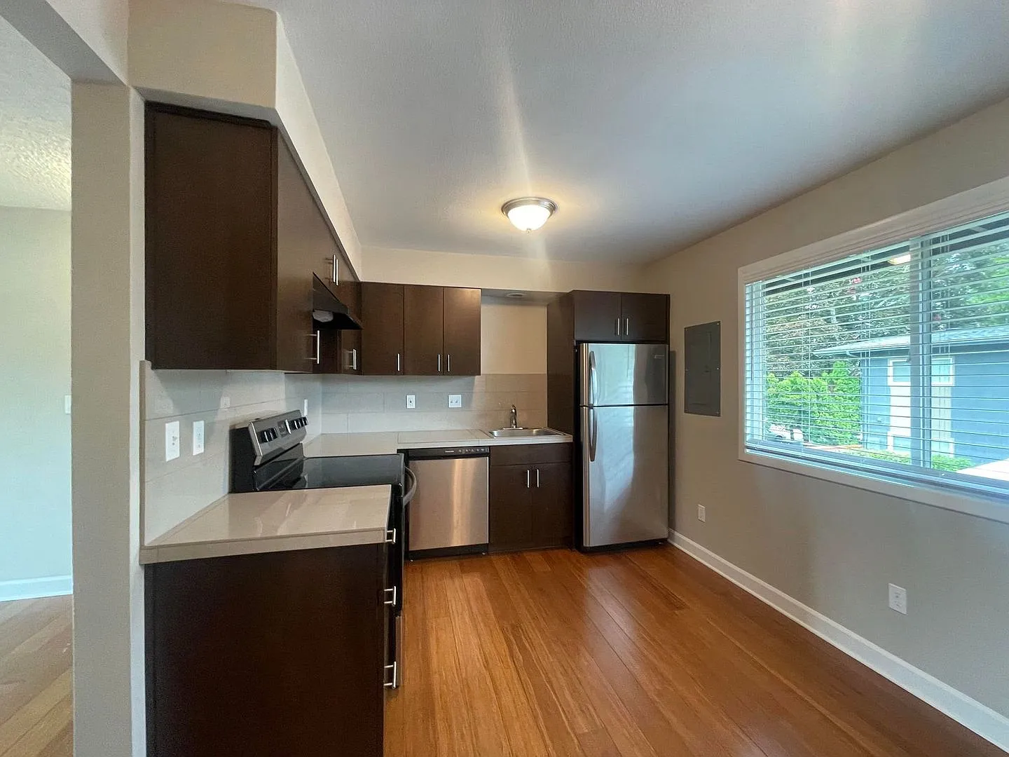 12702 E Burnside St — Photo 4