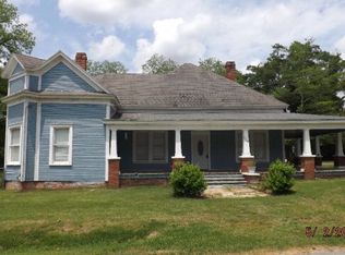 104 Hunton St NW, Poulan, GA 31781