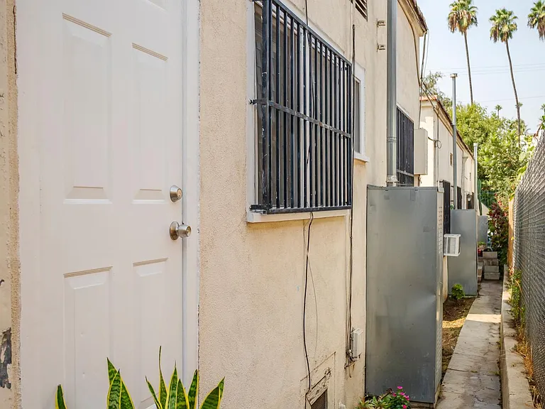 1412 Micheltorena St #1412 — Photo 13