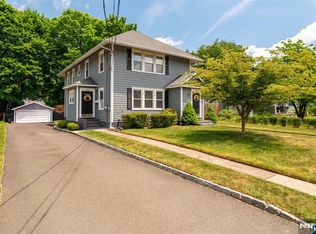 423 Closter Dock Rd, Closter, NJ 07624