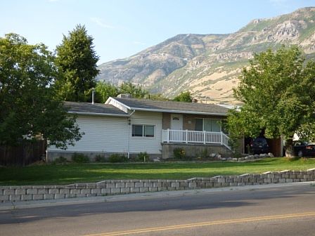1st image of 825 Grove Creek Dr