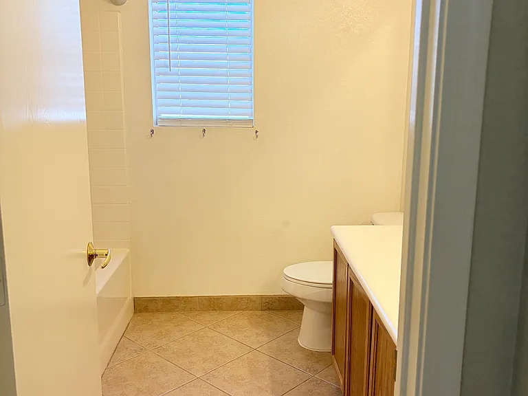 1042 E Canyon Way — Photo 35