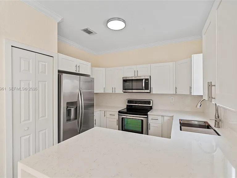 11476 NW 77th Ln — Photo 11