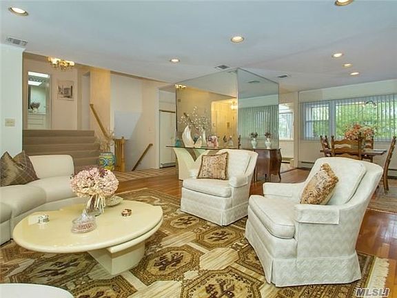 4th image of 89 Bounty Ln