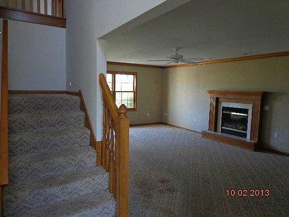 4th image of 385 Arrowhead Dr