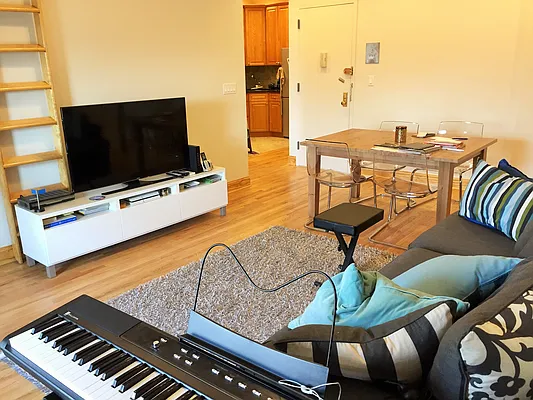 Rented by Joe Gotham LTD | media 14