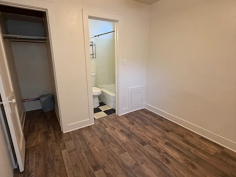 1107 Manitou Ave #10 — Photo 9