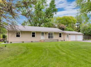 363 Thoria Rd, Batavia, IL 60510