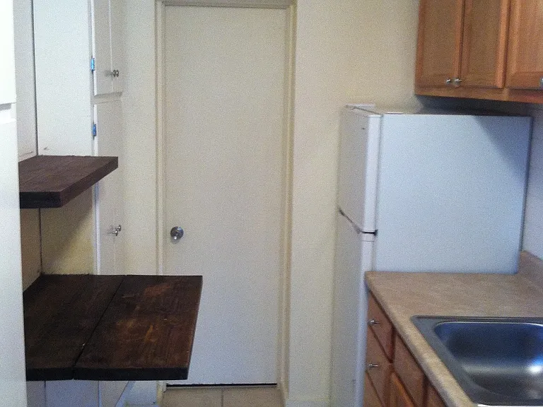 285 Hudson St #1 — Photo 2