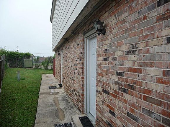 3rd image of 2306 Wales Cir APT A