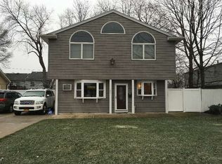 451 Newbridge Rd, East Meadow, NY 11554