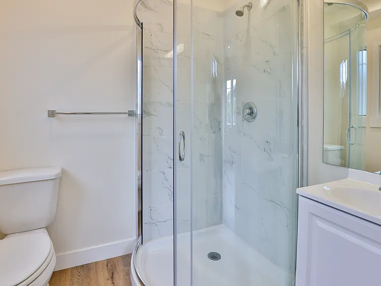 619 W 30th St #625 — Photo 9