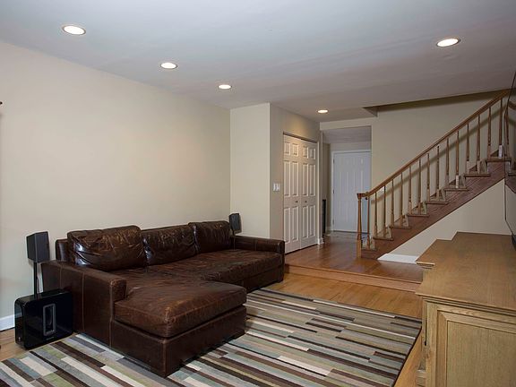 3rd image of 4118 Picardy Dr