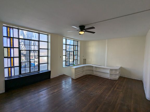 2nd image of 5136 S Blackstone Ave #D