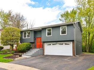 5657 Crestwood Ct, Matteson, IL 60443