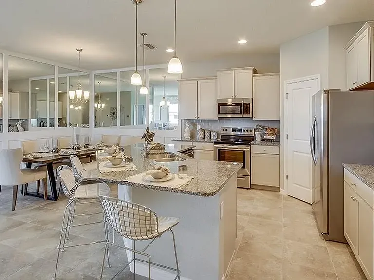 5221 NW 43rd Lane Rd — Photo 3