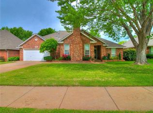 801 Colony Dr, Edmond, OK 73003