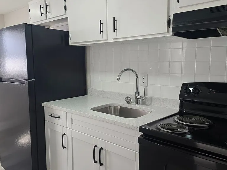 Spacious 1 Bedroom / 1 Bathroom apartment with a comfortable and functional layout. — Photo 4
